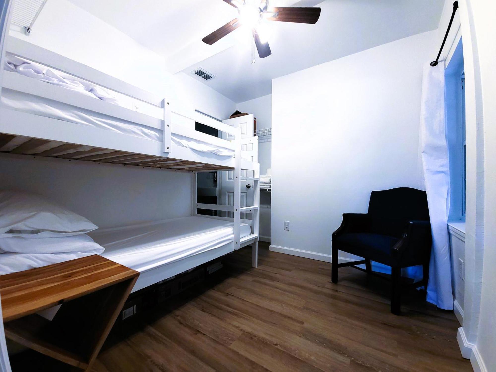 One Room In A Renovated Duplex House Near Fsu 탤러해시 외부 사진